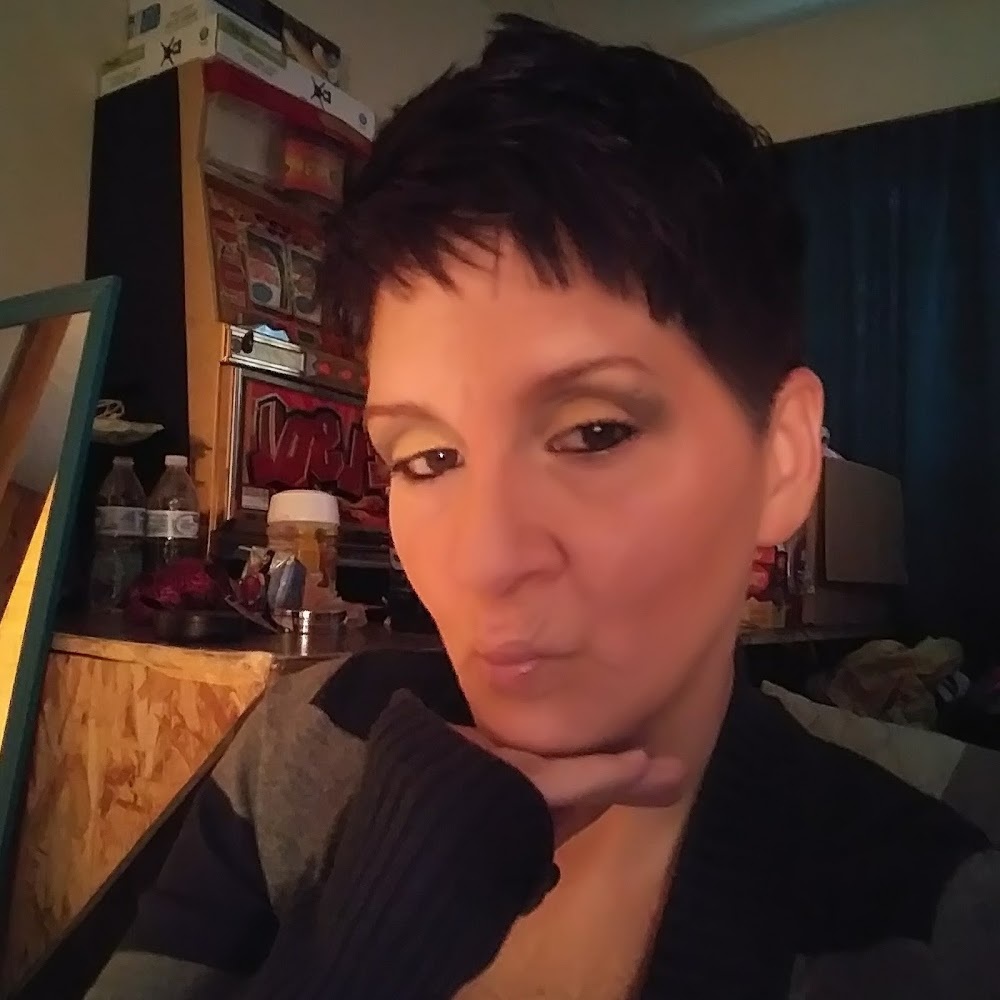 Meet your Posher, Carrie